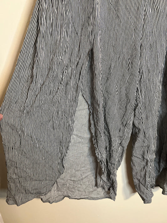 Maurice’s Black/White Striped Flowy Capri Pants With Slits