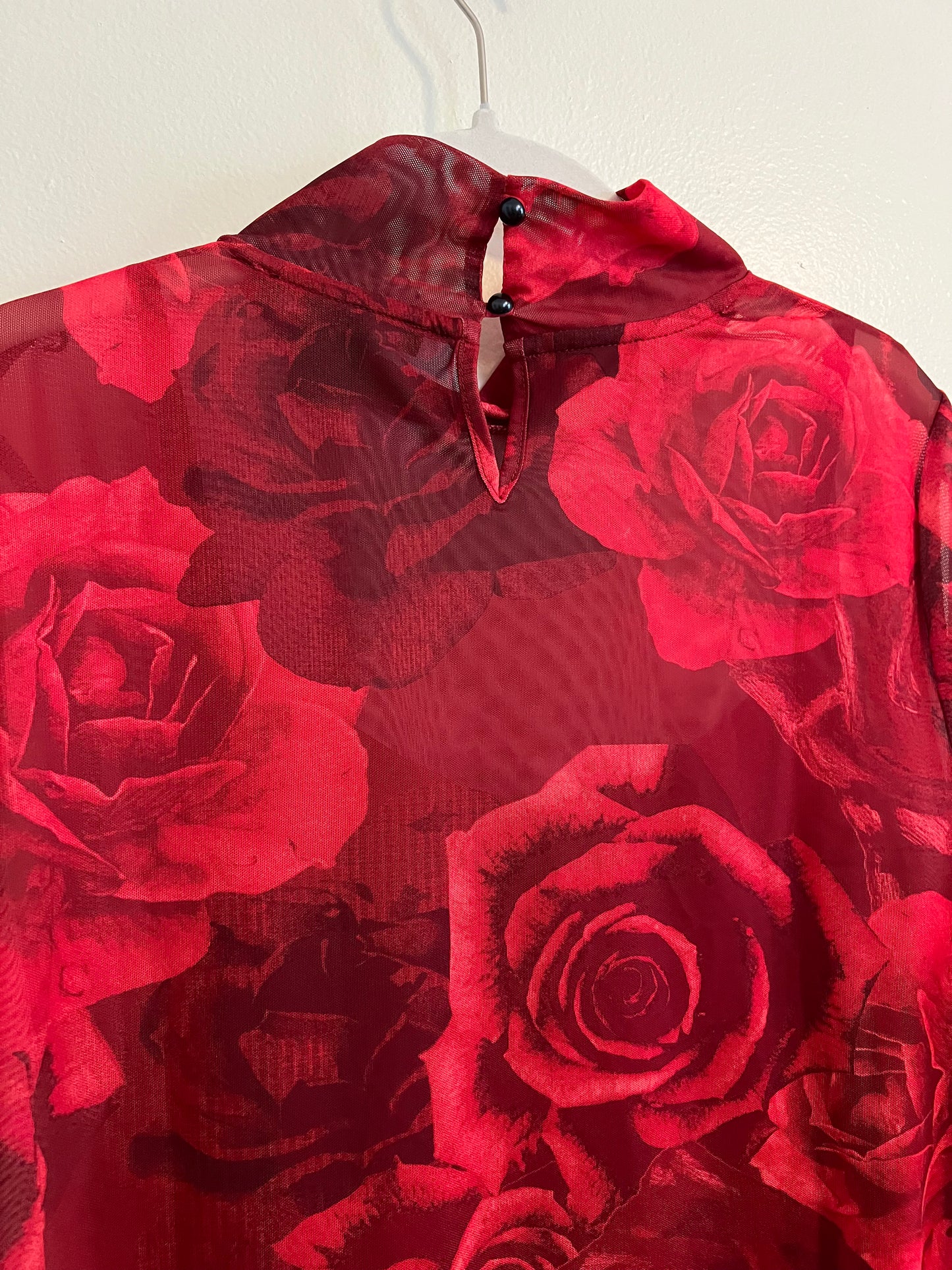 TAHARI Red Rose Mesh Top