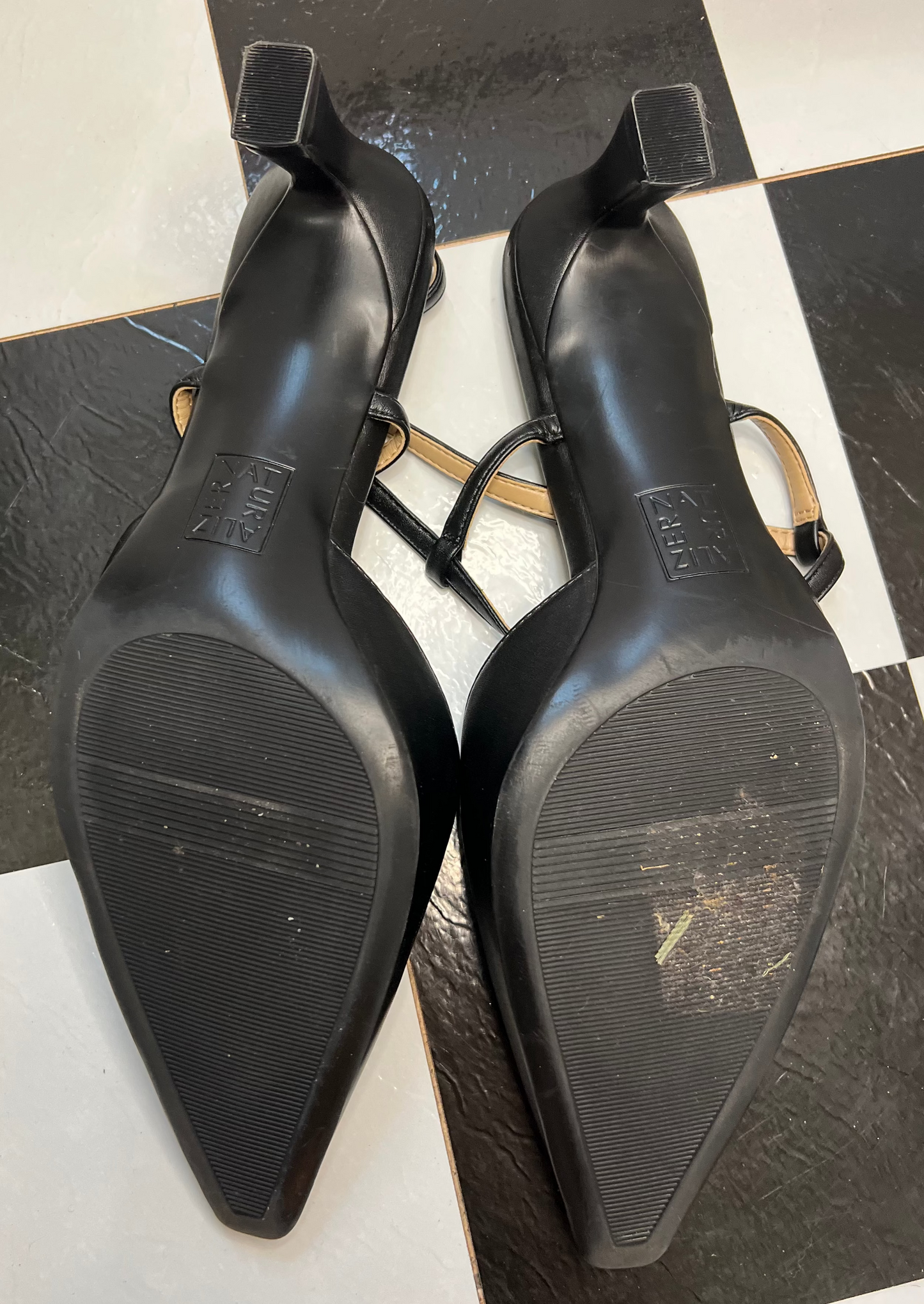 Nautralizer Black Kitten Heels with Pointed Toe