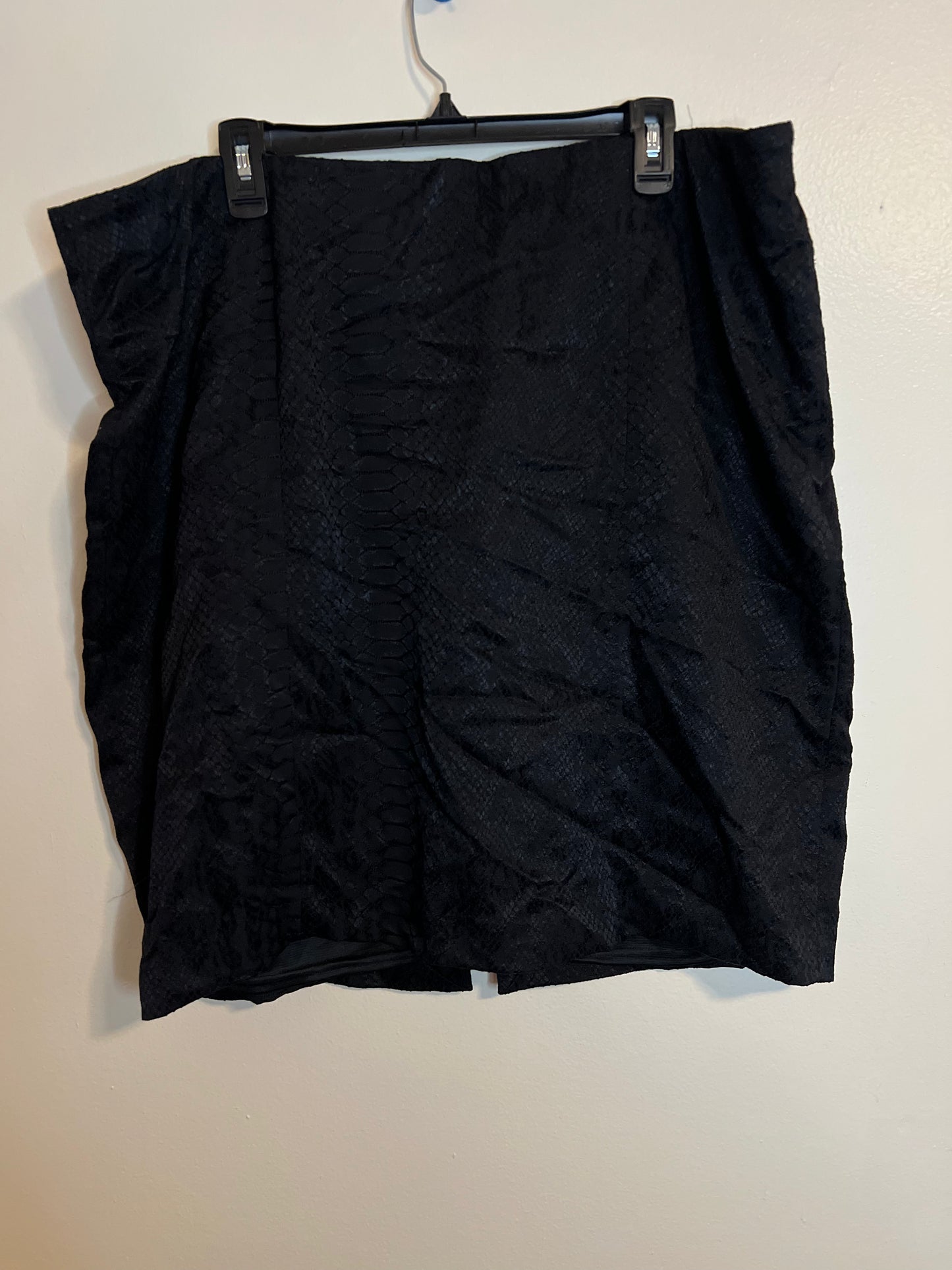 Lane Bryant Black Mini Snakeskin Print Skirt