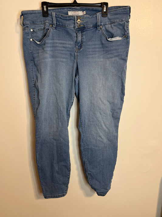 Torrid Light Wash Jegging