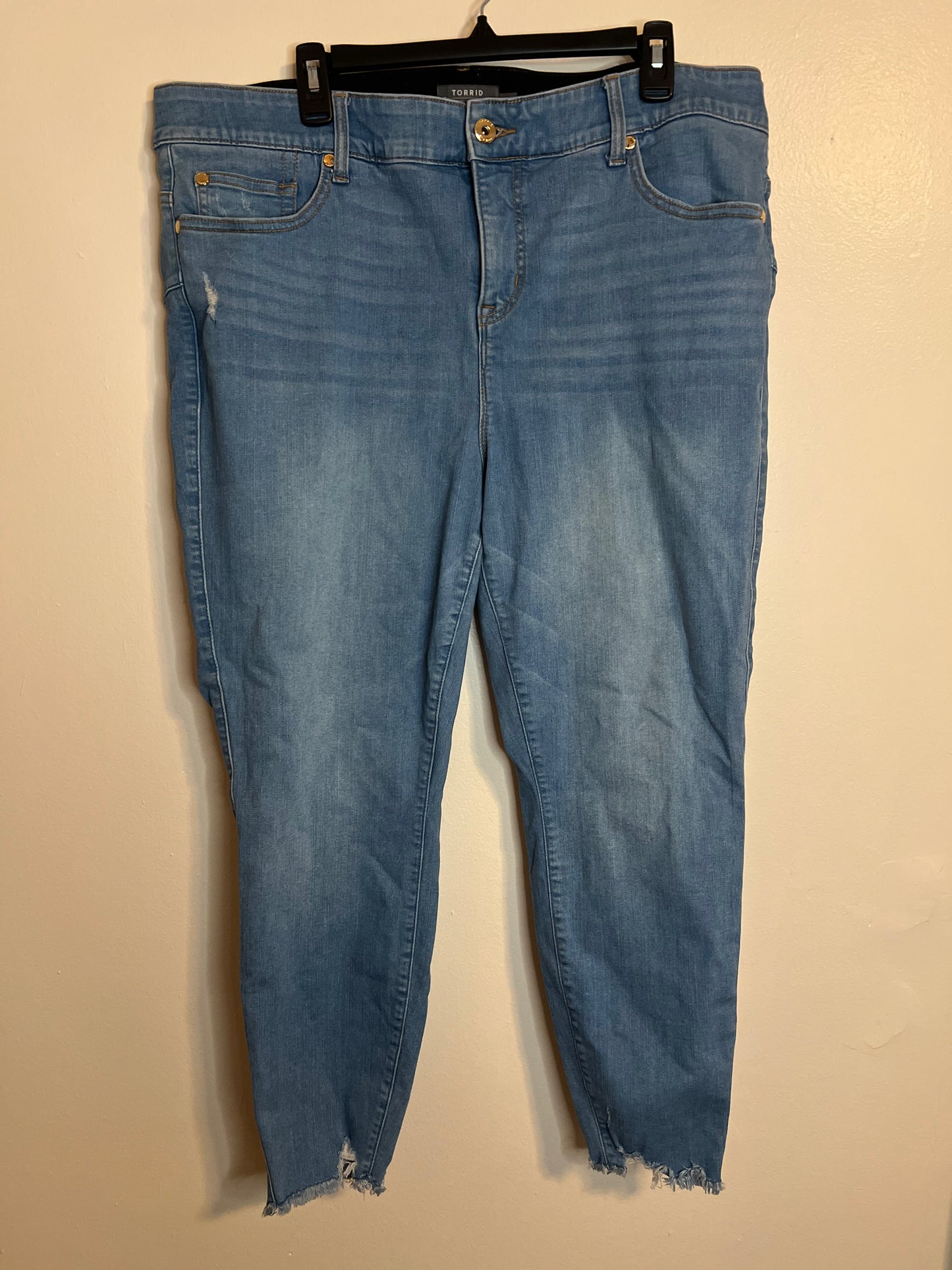 Torrid  Bombshell Skinny Light Wash Stretch Jeans