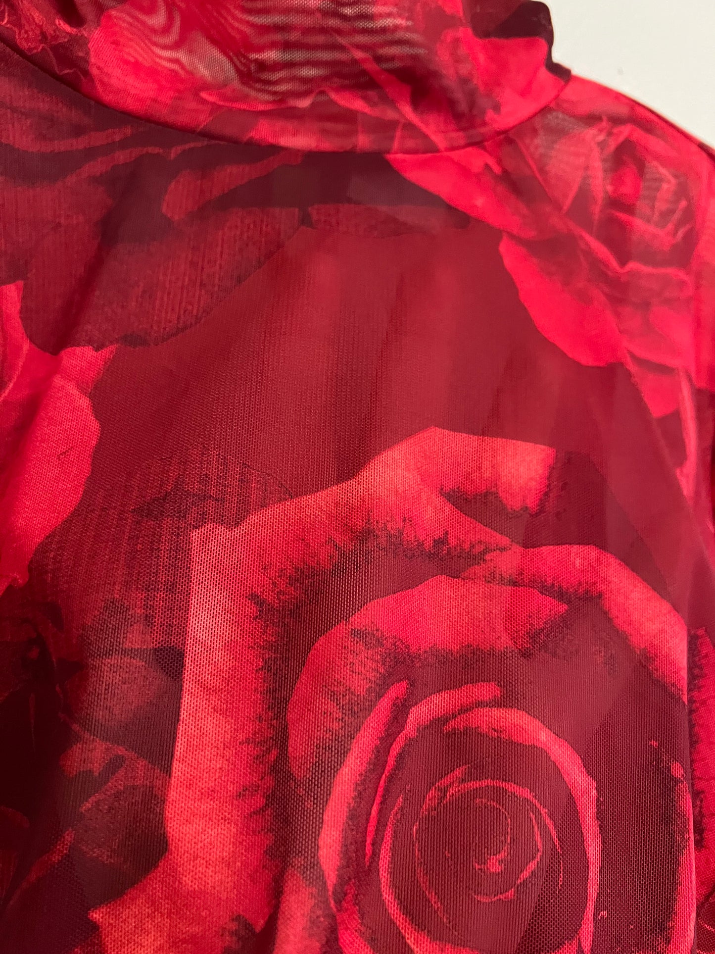 TAHARI Red Rose Mesh Top