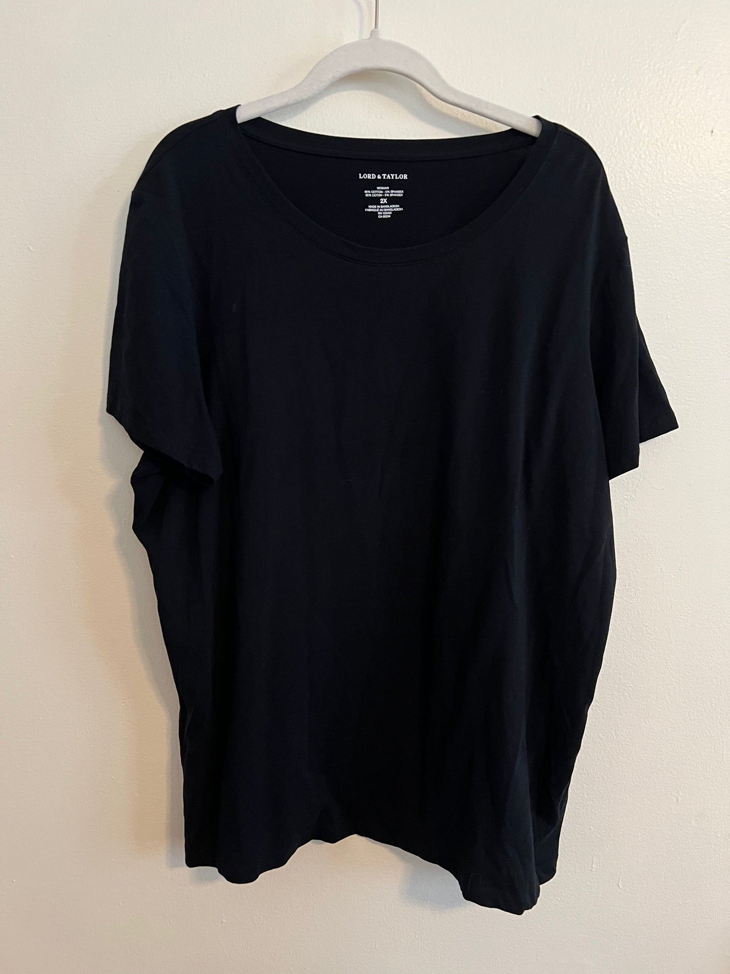 Lord&Taylor Black T-shirt