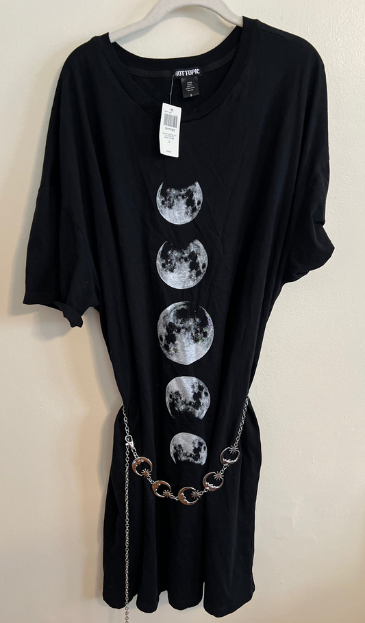 Hot Topic Moon T-shirt Dress w/belt