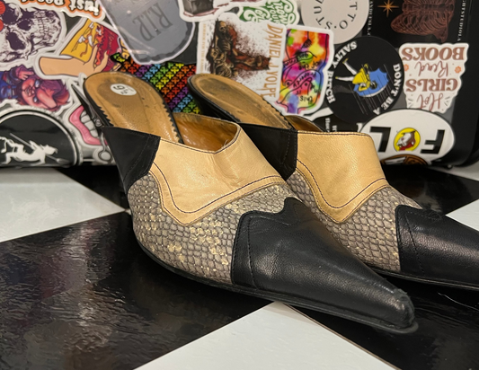 Vera Pelle Pointed Leather Heels