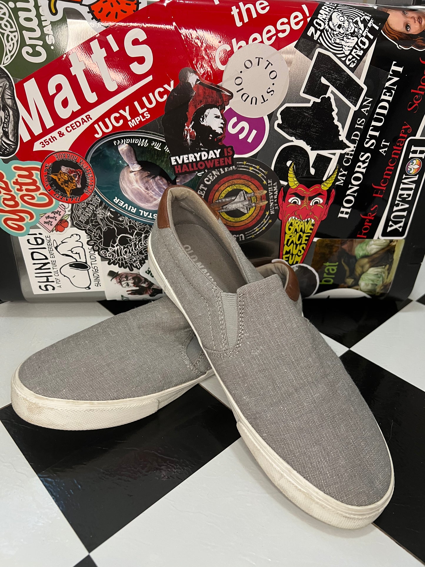 Old Navy Gray Slide Shoes