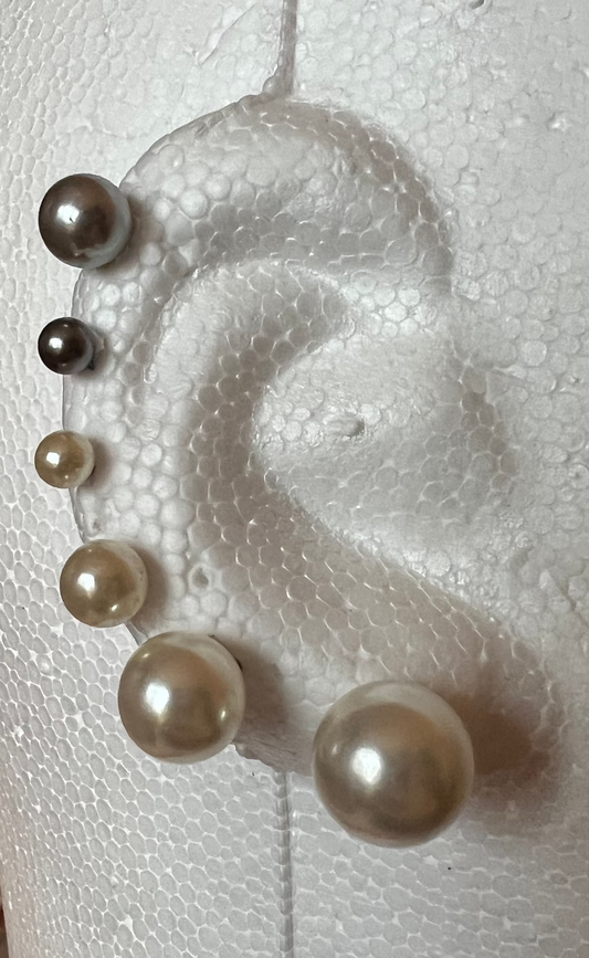 Pearl Stud Earrings (6 Pairs)