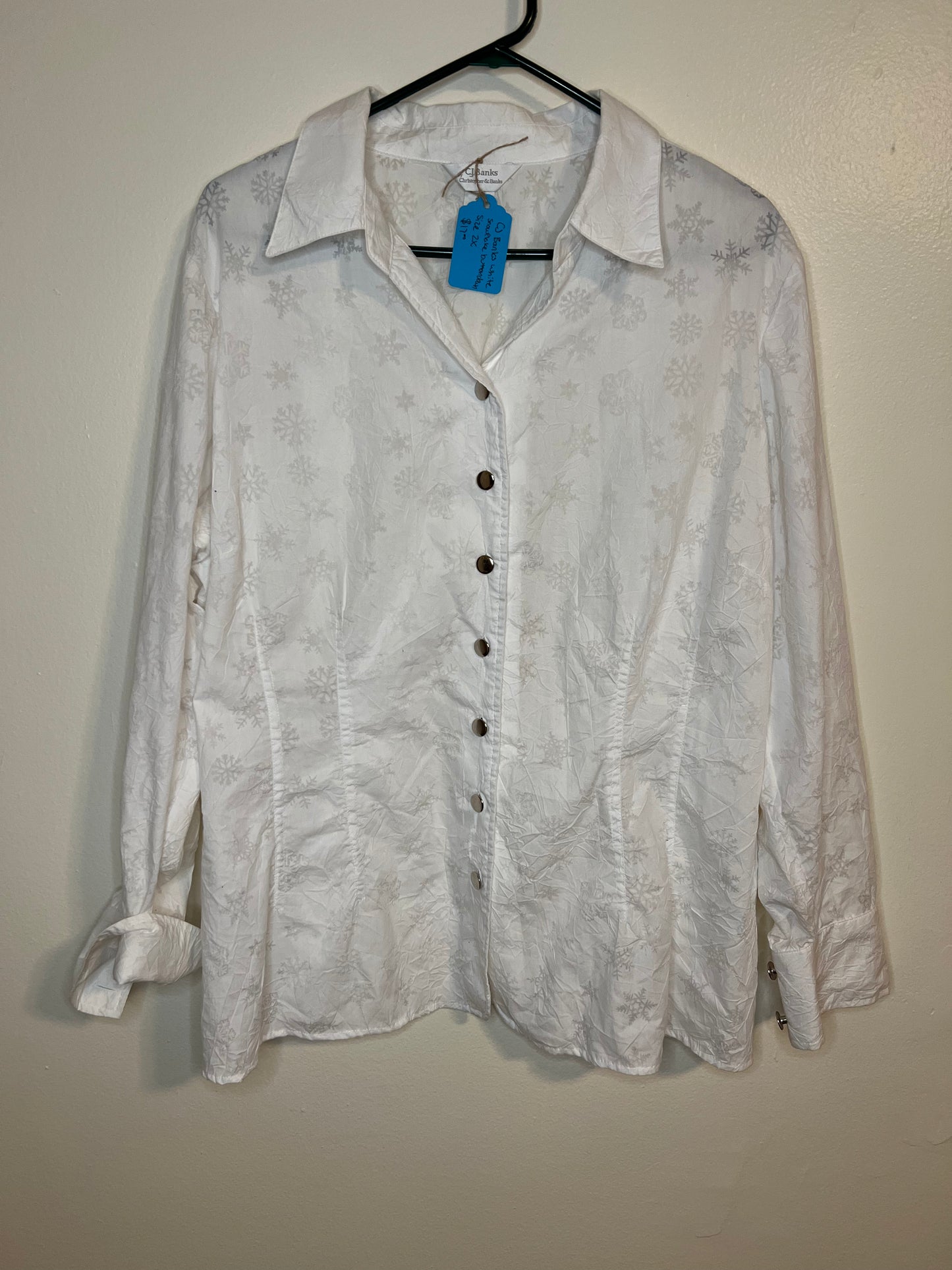 CJ& Banks White Snowflake Blouse