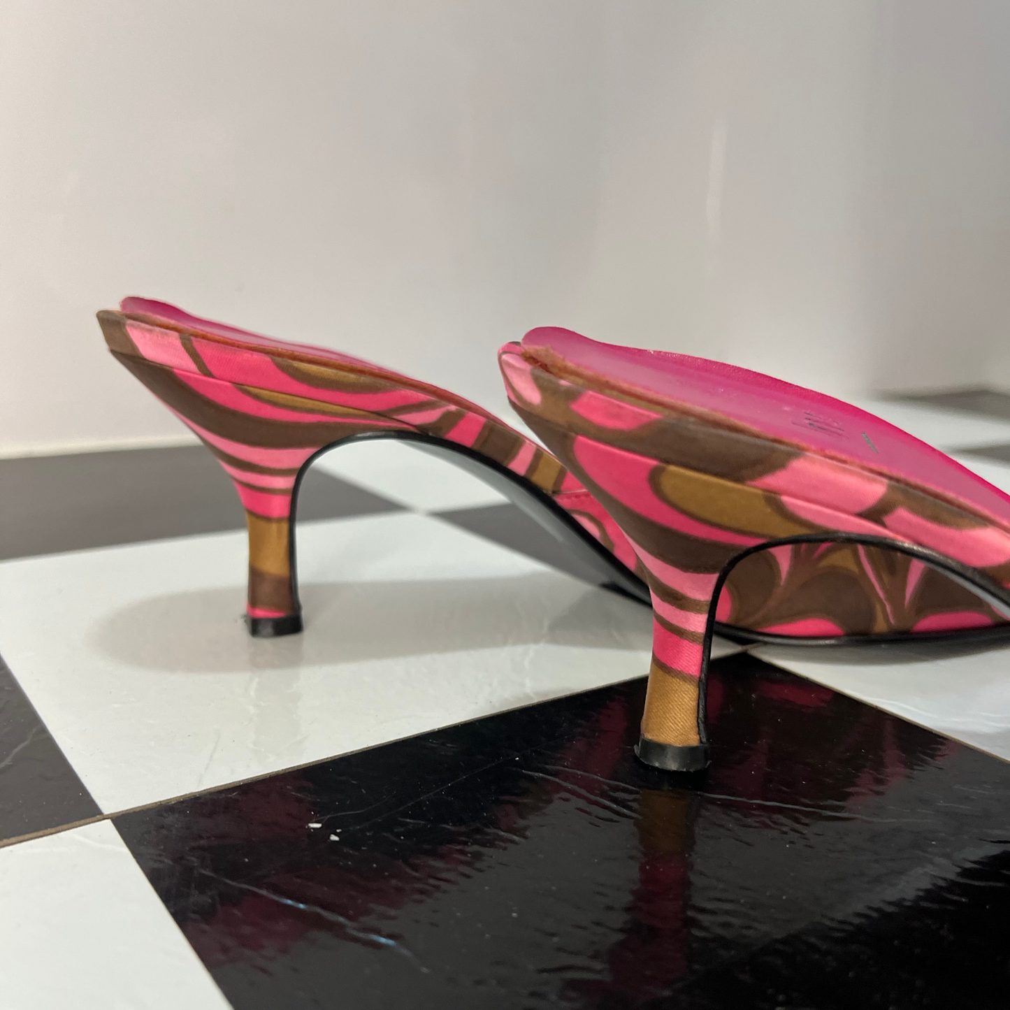 Impo Y2K Patterned Pointed Toe Kitten Heel